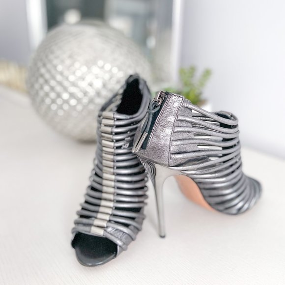 L.A.M.B. Gunmetal Strappy Cage Sandals - Size US 7 - Picture 3 of 5